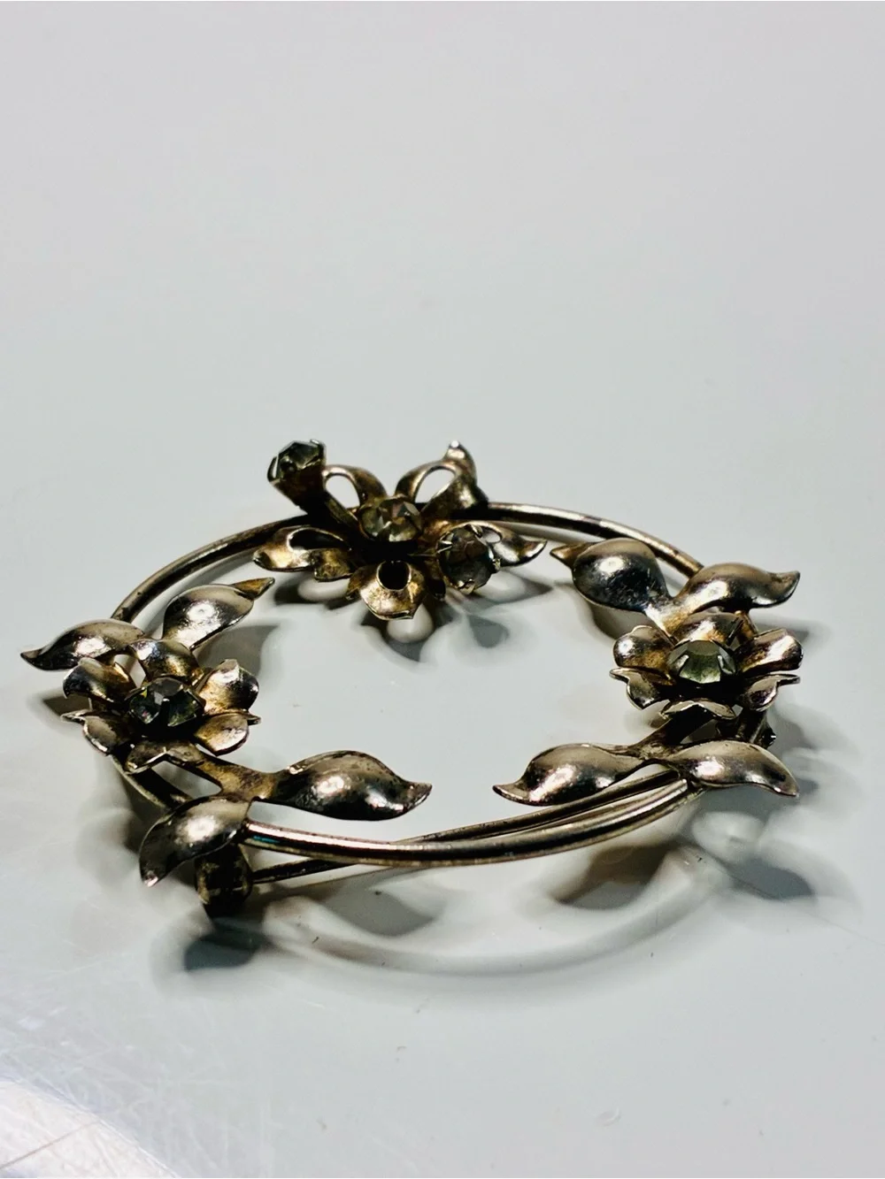 Vintage Krementz Silver Floral Crystal Circle Wreath Brooch Retro Classic EUC